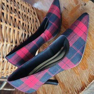 Buffalo Plaid Pumps sz 5 Red Black Check